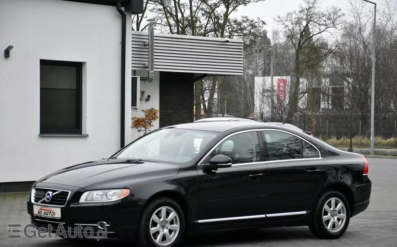 VOLVO S80 T4 Summum