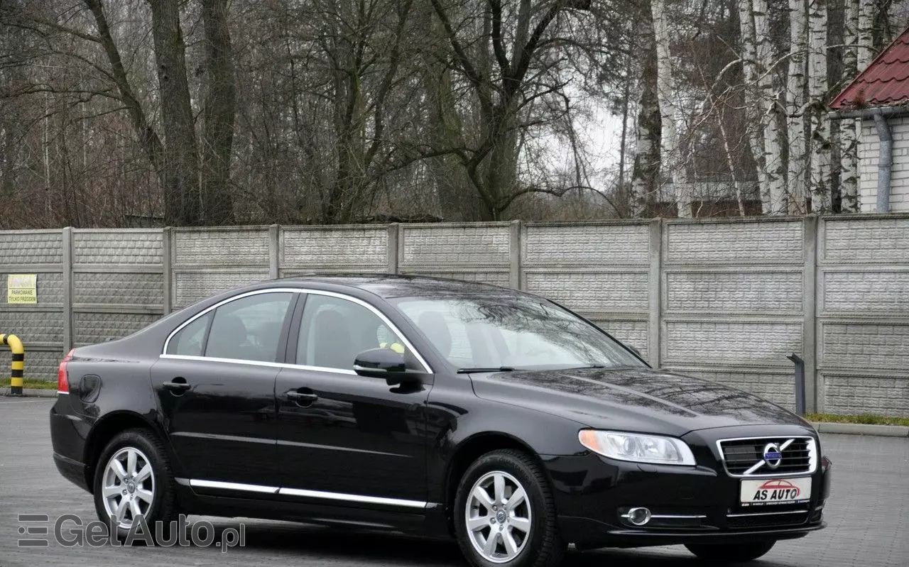 VOLVO S80 T4 Summum