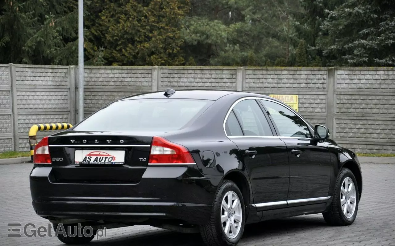VOLVO S80 T4 Summum
