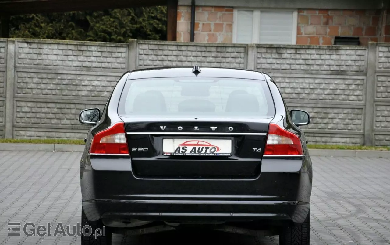 VOLVO S80 T4 Summum