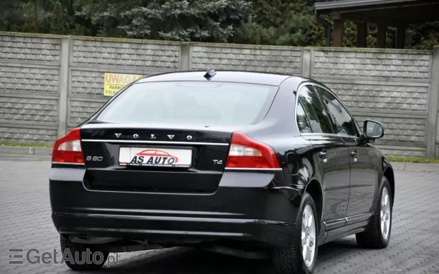 VOLVO S80 T4 Summum