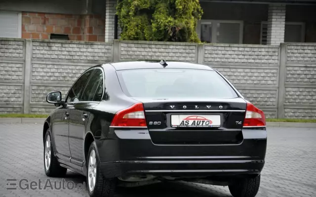 VOLVO S80 T4 Summum