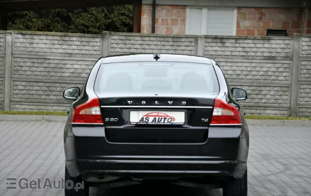 VOLVO S80 T4 Summum