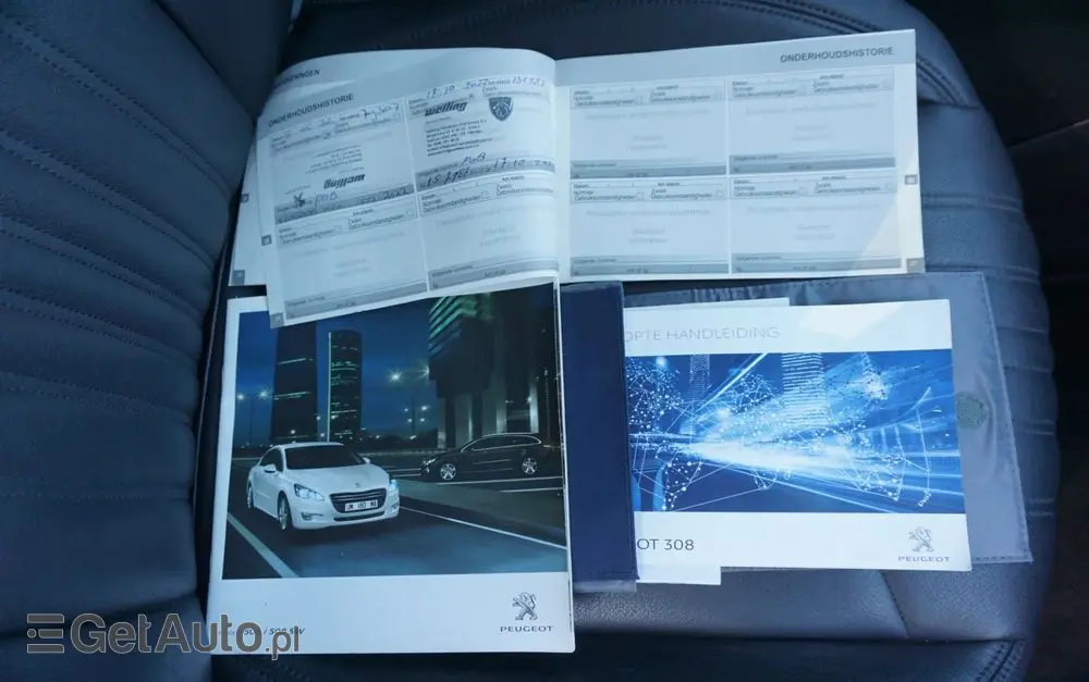 PEUGEOT 308 