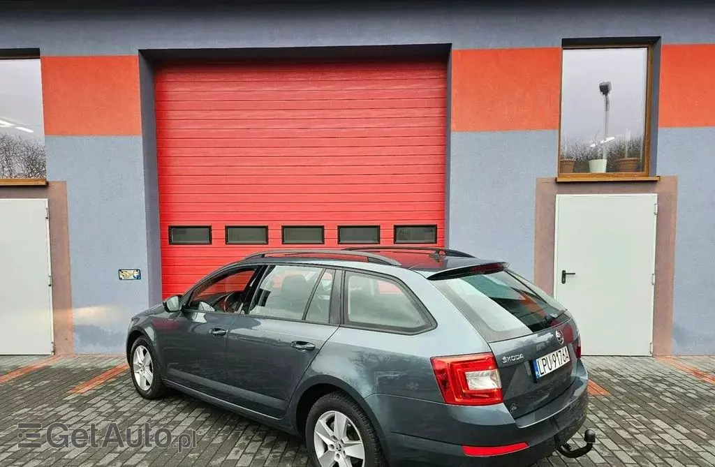 SKODA Octavia 