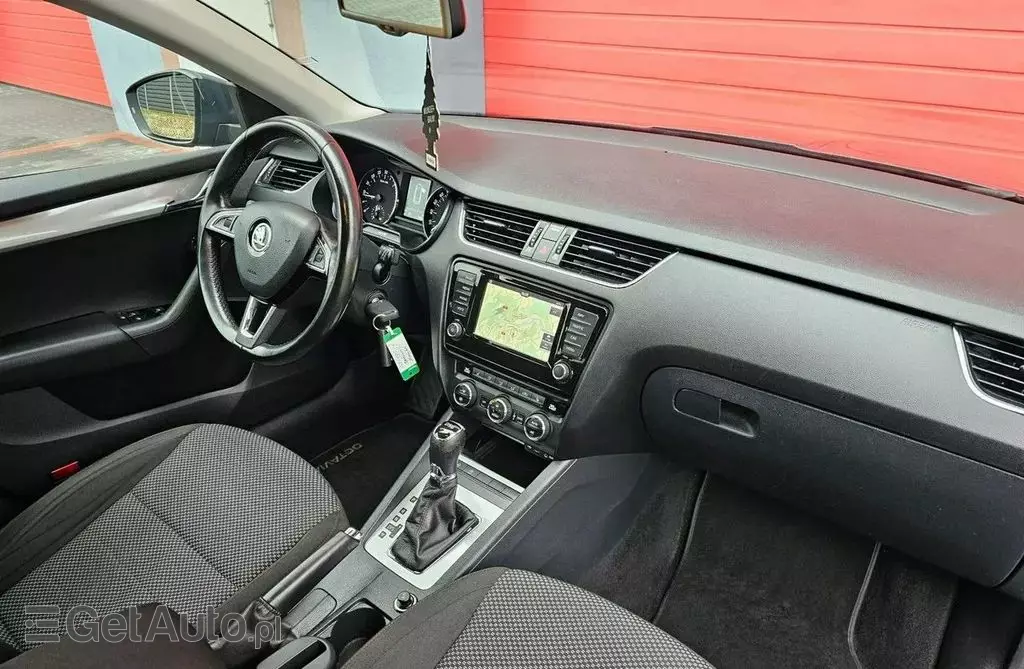 SKODA Octavia 