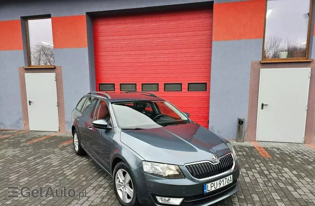 SKODA Octavia 