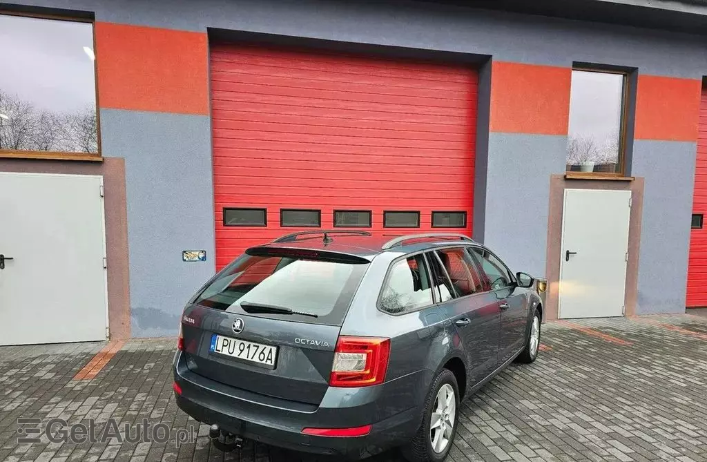 SKODA Octavia 