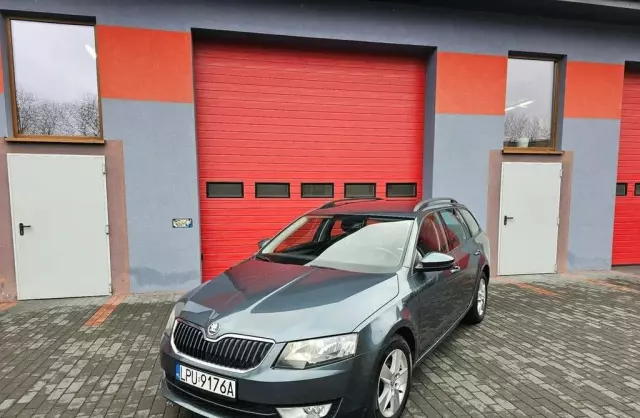 SKODA Octavia 