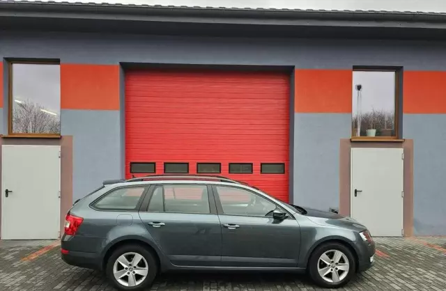 SKODA Octavia 
