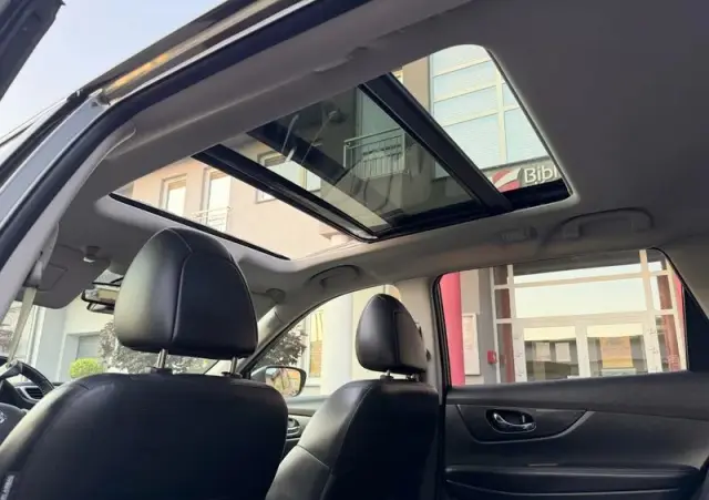 NISSAN X-Trail 1.6 DCi N-Connecta 2WD