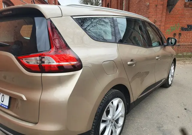 RENAULT Grand Scenic TCe 140 GPF BUSINESS EDITION