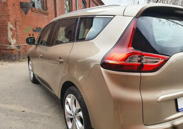 RENAULT Grand Scenic TCe 140 GPF BUSINESS EDITION
