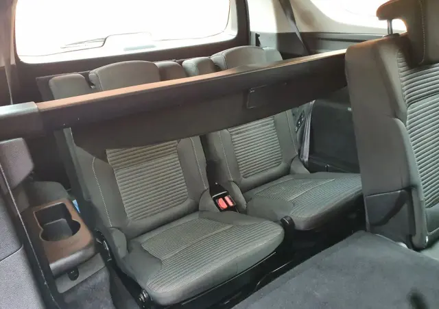 RENAULT Grand Scenic TCe 140 GPF BUSINESS EDITION