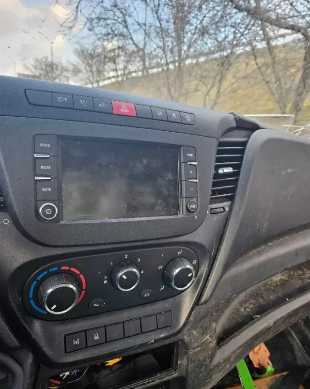 IVECO DAILY  ZWYŻKA , PODNOŚNIK KOSZOWY 20 METRÓW 