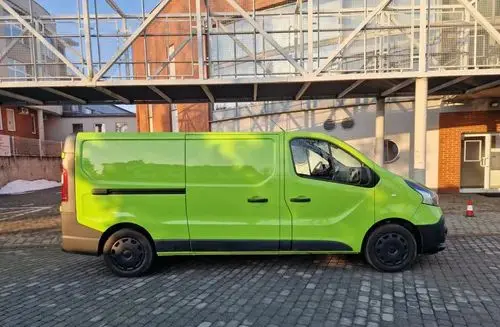 RENAULT Trafic 