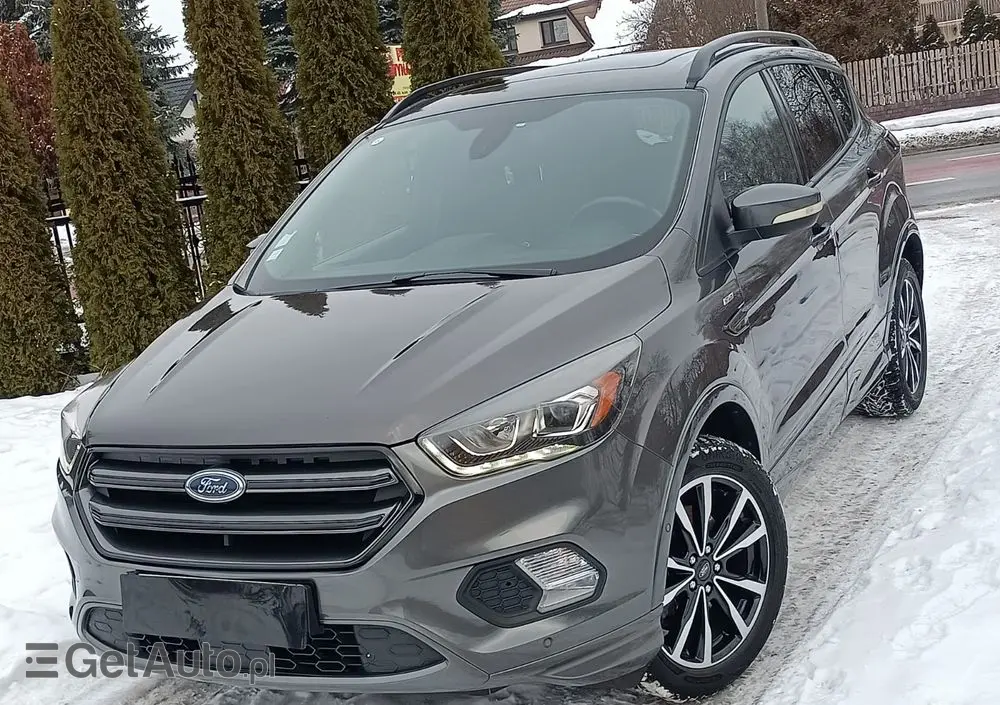 FORD Kuga 2.0 TDCi 2x4 ST-Line