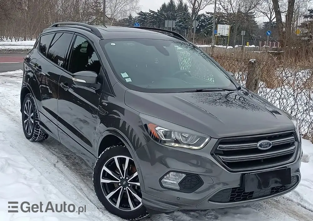 FORD Kuga 2.0 TDCi 2x4 ST-Line