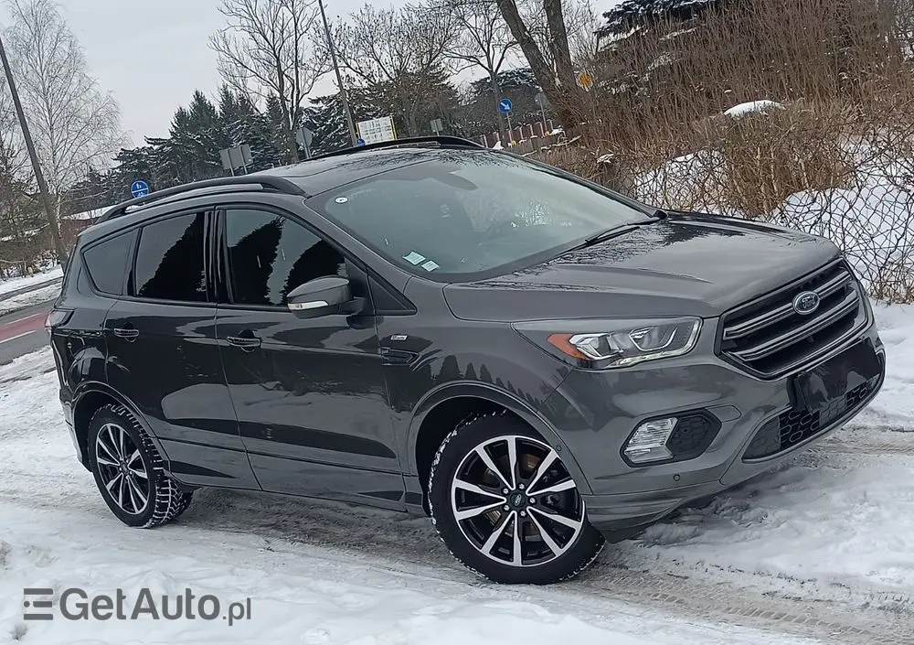 FORD Kuga 2.0 TDCi 2x4 ST-Line