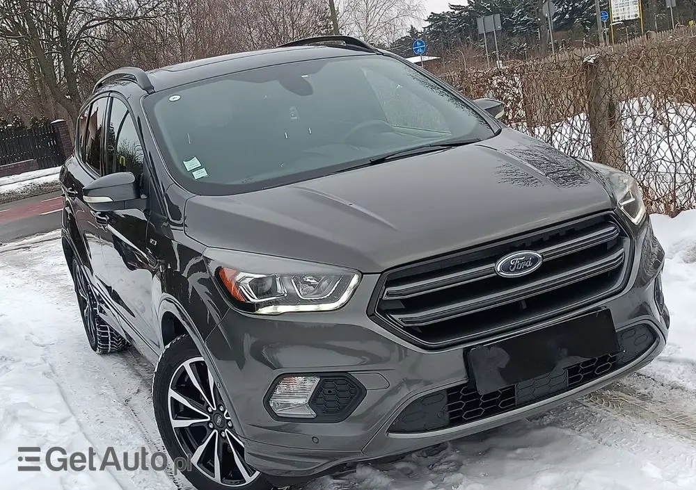 FORD Kuga 2.0 TDCi 2x4 ST-Line