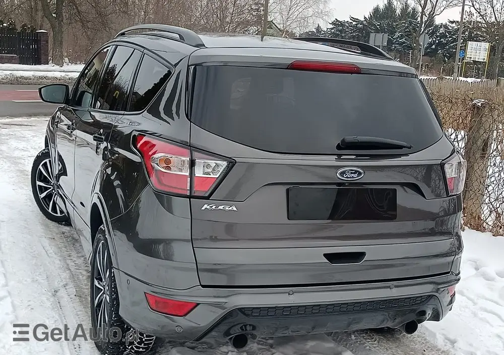 FORD Kuga 2.0 TDCi 2x4 ST-Line