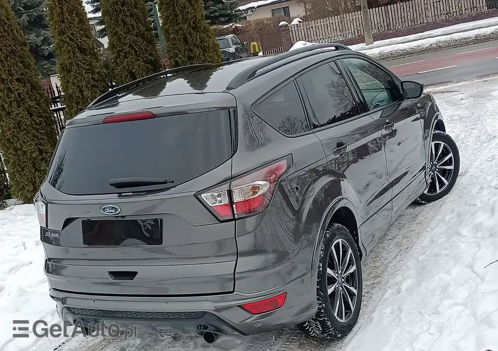 FORD Kuga 2.0 TDCi 2x4 ST-Line