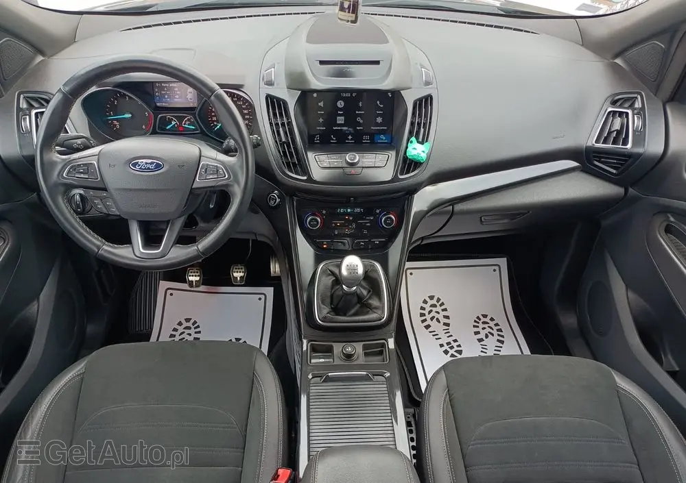 FORD Kuga 2.0 TDCi 2x4 ST-Line