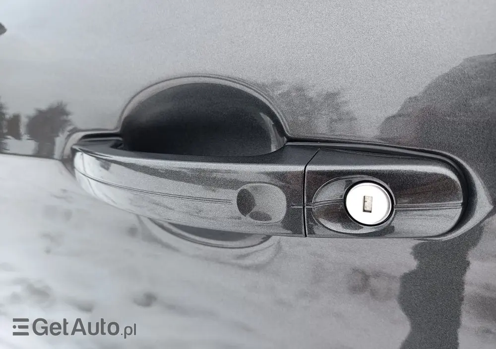 FORD Kuga 2.0 TDCi 2x4 ST-Line