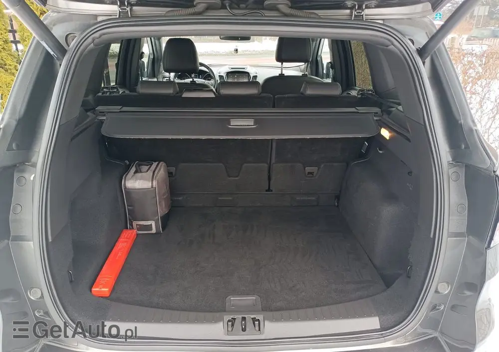 FORD Kuga 2.0 TDCi 2x4 ST-Line