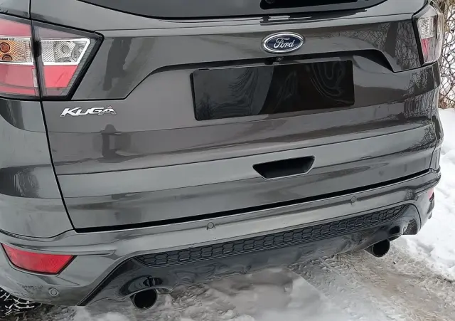 FORD Kuga 2.0 TDCi 2x4 ST-Line