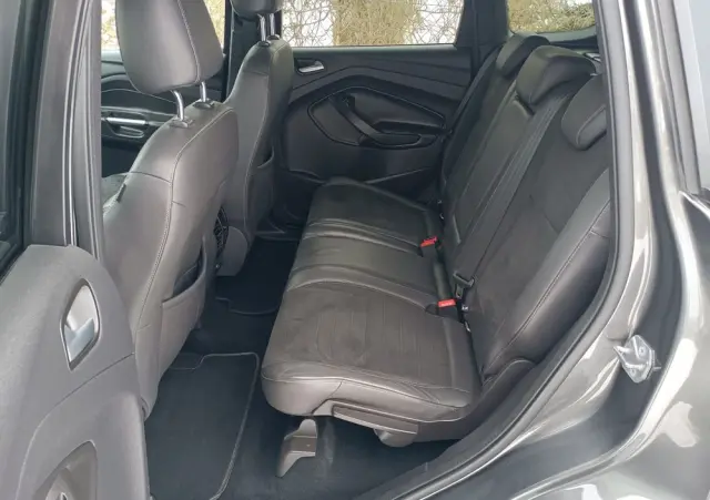 FORD Kuga 2.0 TDCi 2x4 ST-Line