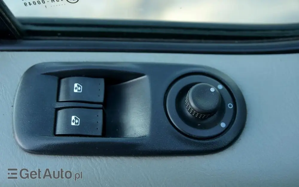 RENAULT Trafic Passenger Pack Clim