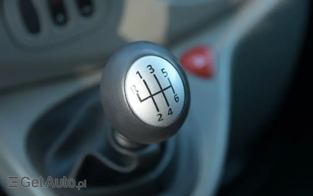 RENAULT Trafic Passenger Pack Clim