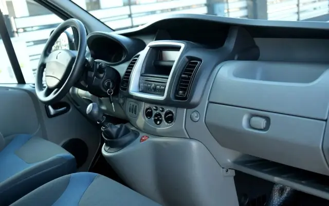 RENAULT Trafic Passenger Pack Clim