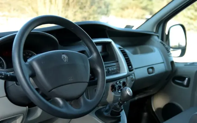 RENAULT Trafic Passenger Pack Clim