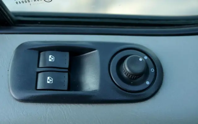 RENAULT Trafic Passenger Pack Clim