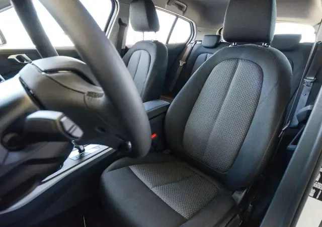 BMW Seria 1 118i Advantage