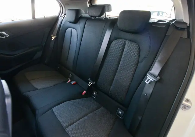 BMW Seria 1 118i Advantage