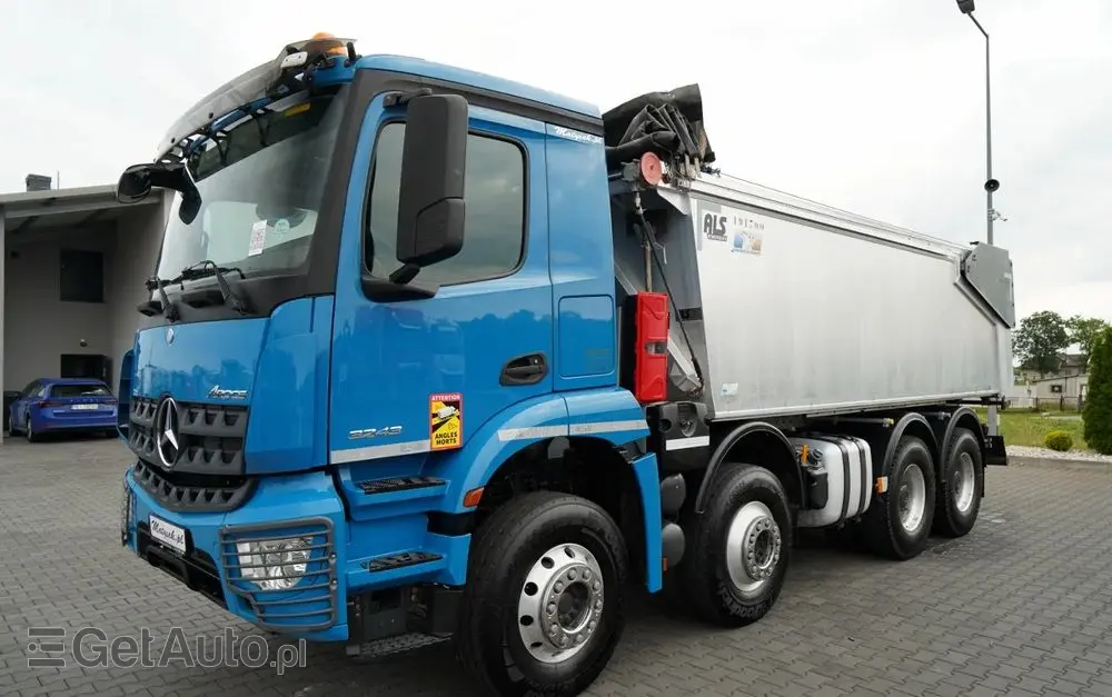 MERCEDES-BENZ AROCS 3243 / 8x4 / WYWROTKA 20m3 / TYLNOZSYP / EURO 6 / OPONY 100 % / ŁADOWNOŚĆ: 19,500 KG / HYDROKLAPA 