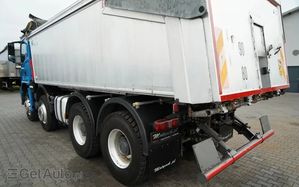 MERCEDES-BENZ AROCS 3243 / 8x4 / WYWROTKA 20m3 / TYLNOZSYP / EURO 6 / OPONY 100 % / ŁADOWNOŚĆ: 19,500 KG / HYDROKLAPA 