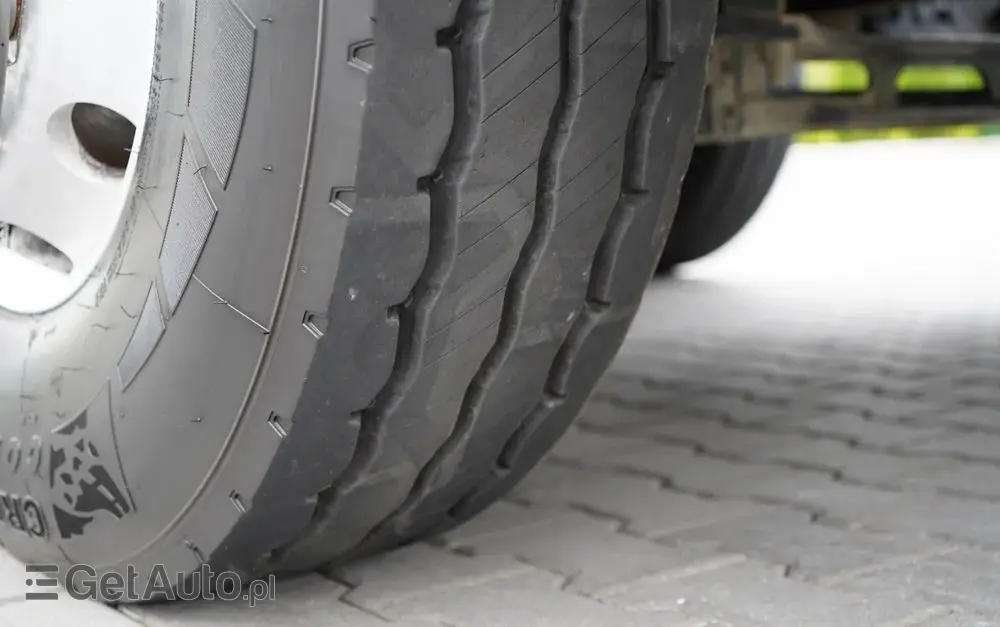 MERCEDES-BENZ AROCS 3243 / 8x4 / WYWROTKA 20m3 / TYLNOZSYP / EURO 6 / OPONY 100 % / ŁADOWNOŚĆ: 19,500 KG / HYDROKLAPA 