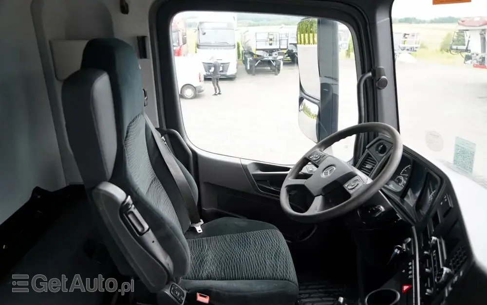 MERCEDES-BENZ AROCS 3243 / 8x4 / WYWROTKA 20m3 / TYLNOZSYP / EURO 6 / OPONY 100 % / ŁADOWNOŚĆ: 19,500 KG / HYDROKLAPA 