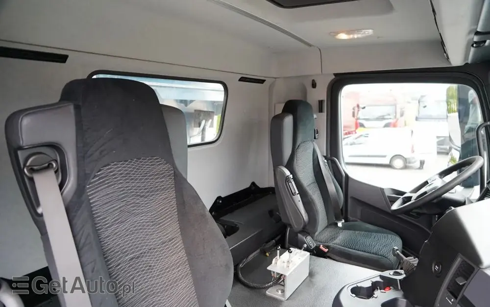 MERCEDES-BENZ AROCS 3243 / 8x4 / WYWROTKA 20m3 / TYLNOZSYP / EURO 6 / OPONY 100 % / ŁADOWNOŚĆ: 19,500 KG / HYDROKLAPA 