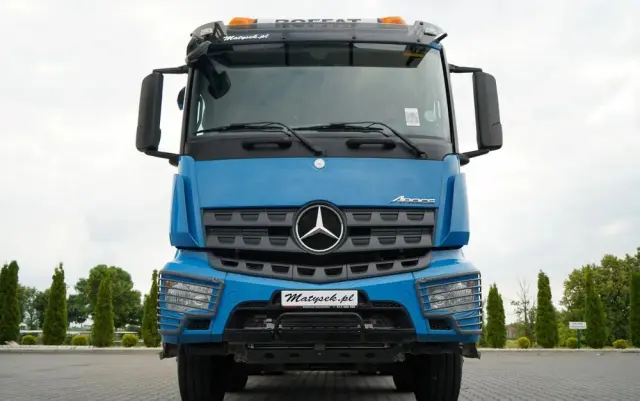 MERCEDES-BENZ AROCS 3243 / 8x4 / WYWROTKA 20m3 / TYLNOZSYP / EURO 6 / OPONY 100 % / ŁADOWNOŚĆ: 19,500 KG / HYDROKLAPA 