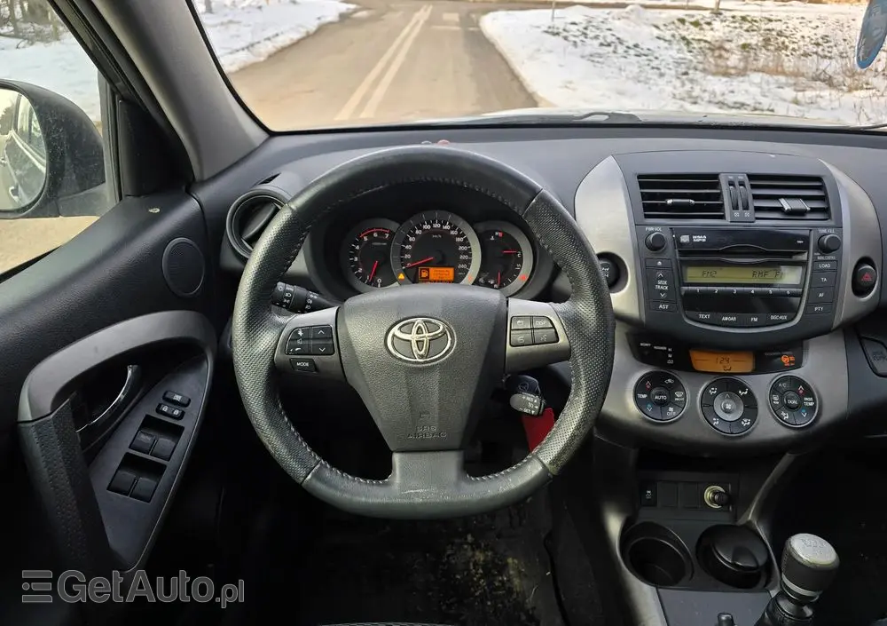 TOYOTA RAV4 2.2 D-4D 4x4 Sol