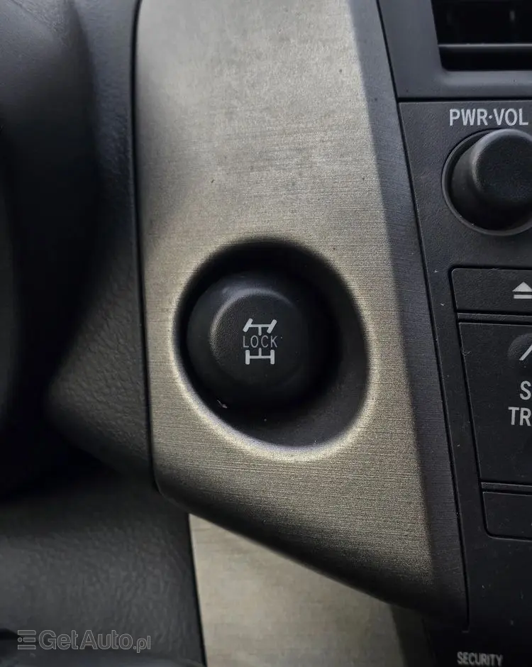 TOYOTA RAV4 2.2 D-4D 4x4 Sol