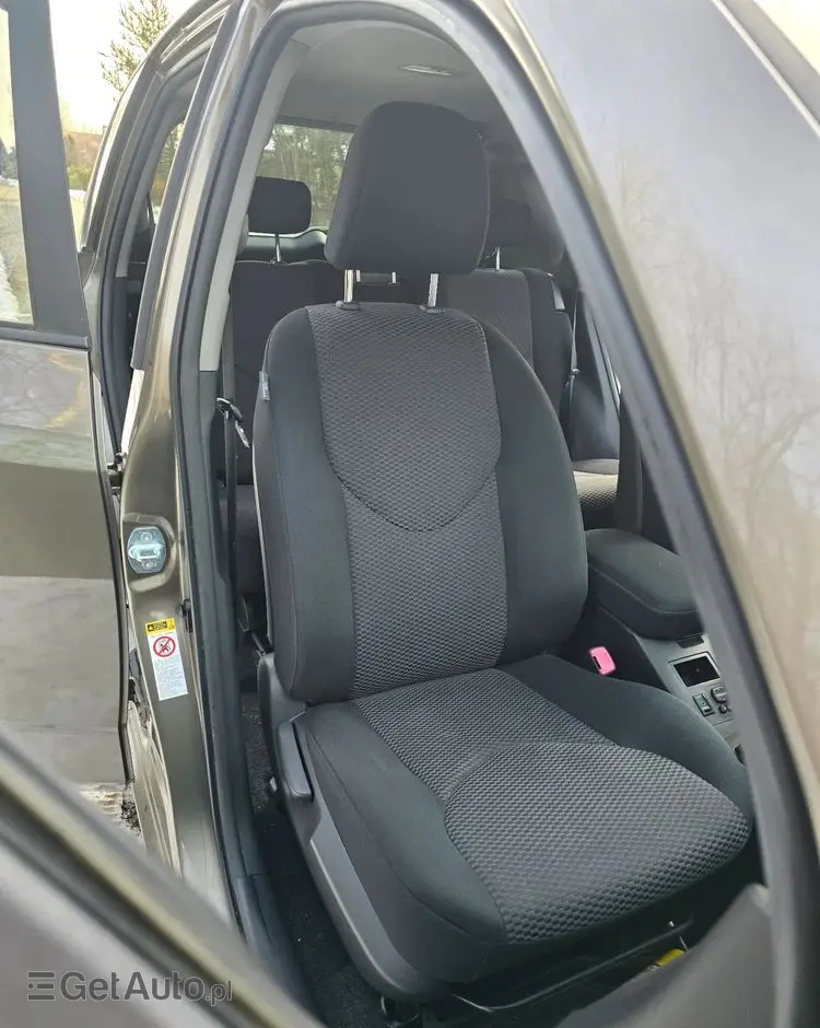 TOYOTA RAV4 2.2 D-4D 4x4 Sol