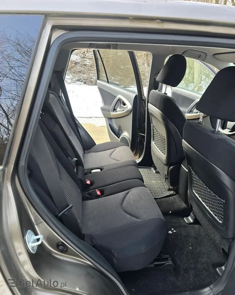 TOYOTA RAV4 2.2 D-4D 4x4 Sol