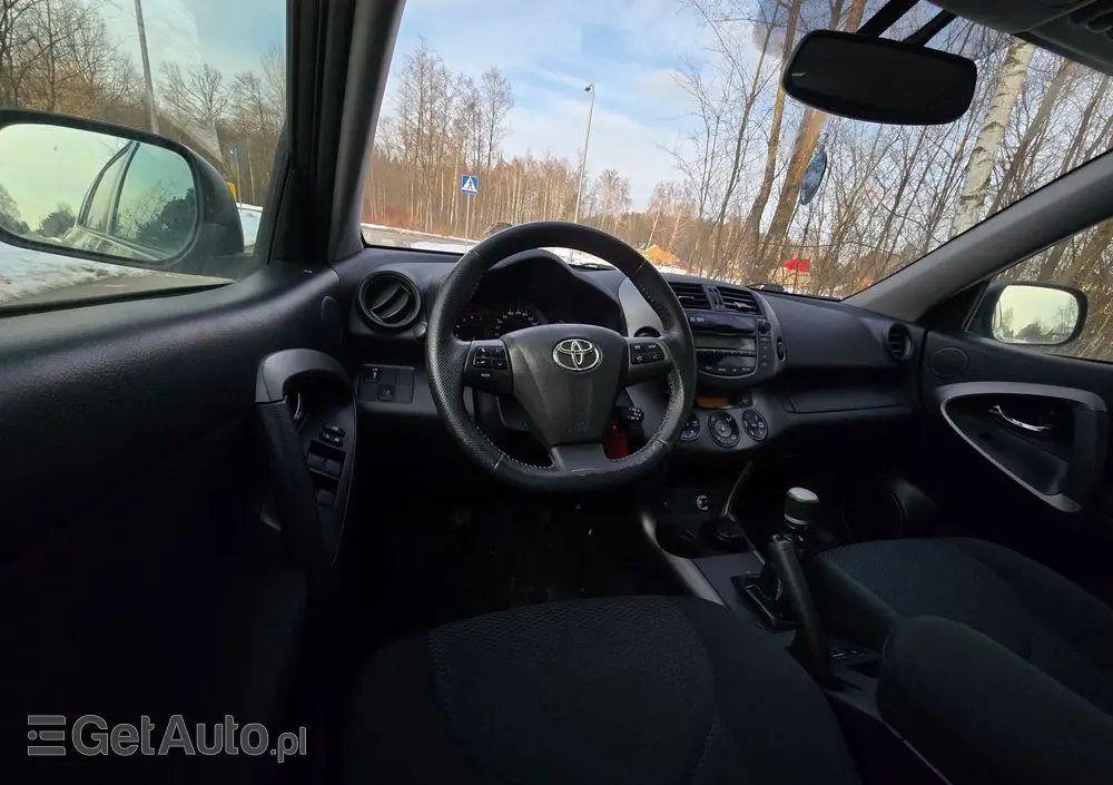 TOYOTA RAV4 2.2 D-4D 4x4 Sol