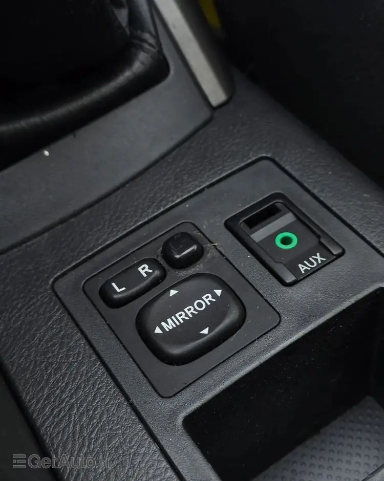 TOYOTA RAV4 2.2 D-4D 4x4 Sol